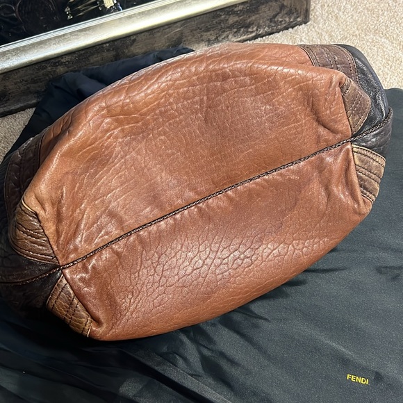 FENDI ALL LEATHER SPY BAG - Picture 6 of 16